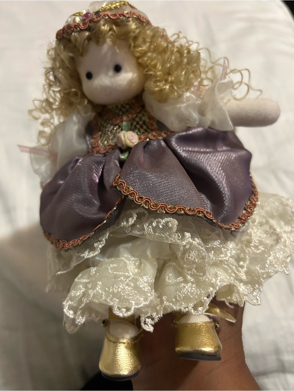 Muñeca - Picture 3 of 6